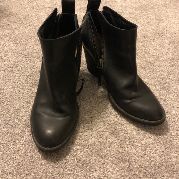 American Eagle Booties - Picture 2 of 3